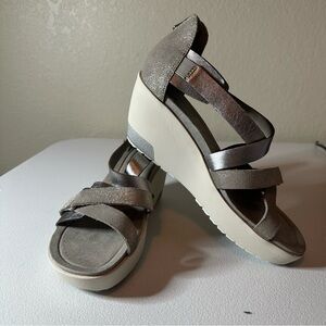 OTBT Gray Wedge Sandals with Metallic Straps